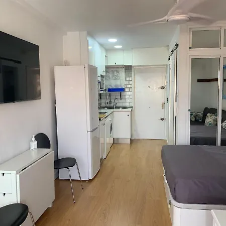 Appartement Sweet Benalmadena, Estudio Con Vistas Al Mar Y Excelente Conexion Wifi, No Fumadores, Con Piscinas, Sea Views, With Swimming Pools, Completely Renovated, Ideal For Older People, Bright With Morning Sun, No Smoking