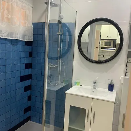 Sweet Benalmadena, Estudio Con Vistas Al Mar Y Excelente Conexion Wifi, No Fumadores, Con Piscinas, Sea Views, With Swimming Pools, Completely Renovated, Ideal For Older People, Bright With Morning Sun, No Smoking Benalmádena
