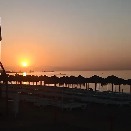 Sweet Benalmadena, Estudio Con Vistas Al Mar Y Excelente Conexion Wifi, No Fumadores, Con Piscinas, Sea Views, With Swimming Pools, Completely Renovated, Ideal For Older People, Bright With Morning Sun, No Smoking Apartament *