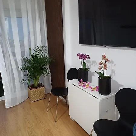 Appartement Sweet Benalmadena, Estudio Con Vistas Al Mar Y Excelente Conexion Wifi, No Fumadores, Con Piscinas, Sea Views, With Swimming Pools, Completely Renovated, Ideal For Older People, Bright With Morning Sun, No Smoking *