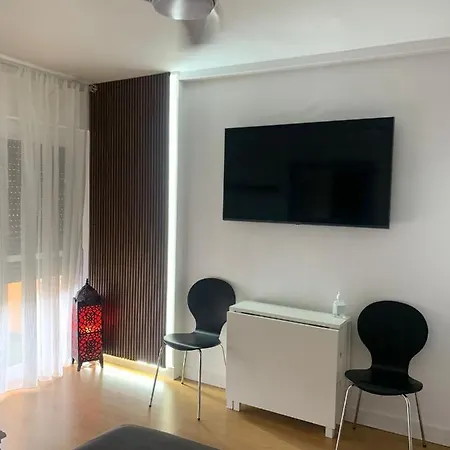 Apartment Sweet Benalmadena: Seaside With Pools And Wi-fi Benalmadena