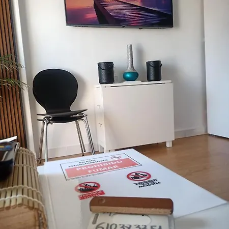 Apartment Sweet Benalmadena: Seaside With Pools And Wi-fi