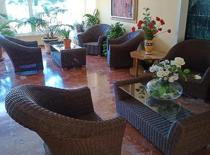 Sweet Estudio No Fumadores Con Vistas Al Mar Y Excelente Conexion Wifi Non Smoking With Sea Views And Excellent Wifi Enjoy Plenty Of Morning Sun Apartament Benalmádena