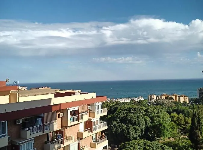 Sweet Estudio No Fumadores Con Vistas Al Mar Y Excelente Conexion Wifi Non Smoking With Sea Views And Excellent Wifi Enjoy Plenty Of Morning Sun Benalmádena