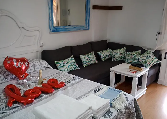 Sweet Estudio No Fumadores Con Vistas Al Mar Y Excelente Conexion Wifi Non Smoking With Sea Views And Excellent Wifi Enjoy Plenty Of Morning Sun * Benalmádena